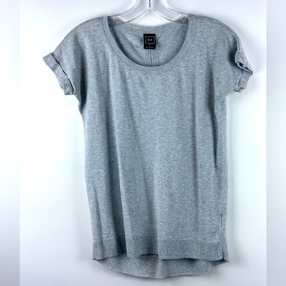 GAP Tops - Women's Crew Neck Short Sleeve Knit Sweater Top